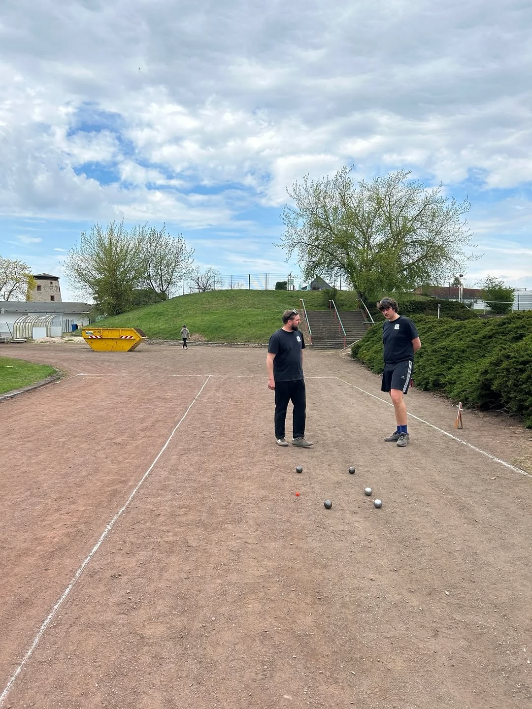 Es ist vollbracht, douzepartouterfurt hat den historischen ersten Ligaspieltag absolviert und das mit Bravour!... – Bild 3